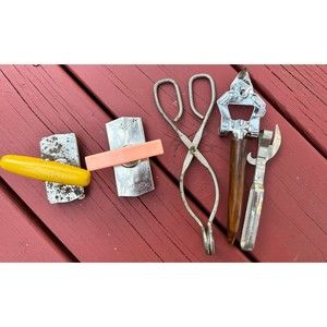 Lot of vintage can bottle openers Edlund Bakelight 5 openers